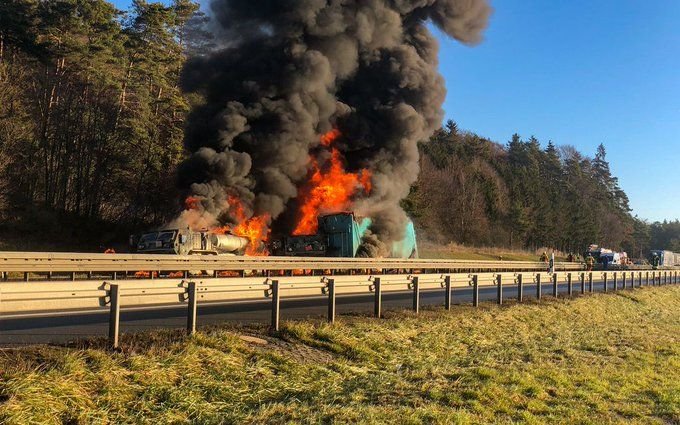 Камион се вряза в американски военен автомобил в Бавария (СНИМКИ)