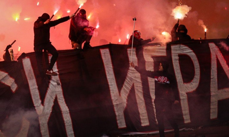 ШОКИРАЩО: Фен рани с бомбичка лекаря на Лудогорец, играч на орлите е със спукано тъпанче