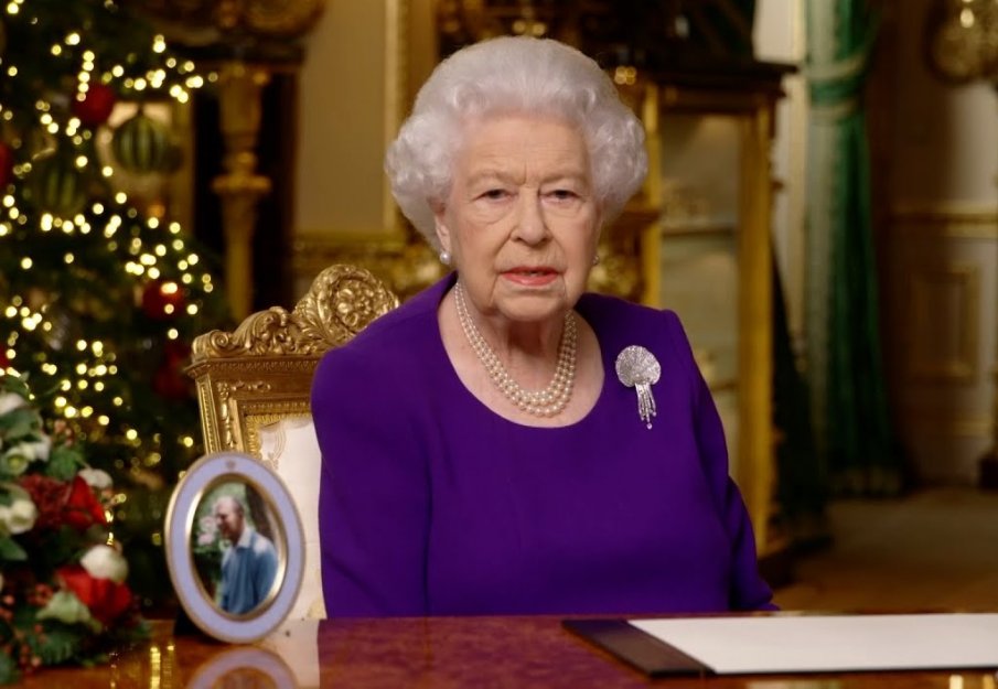 С обяд на половинкилометрови маси отбелязват 70-годишното управление на кралица Елизабет II