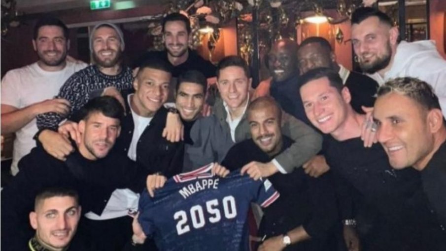 ГОРЕЩ КАДЪР: Мбапе в ПСЖ до... 2050 г.