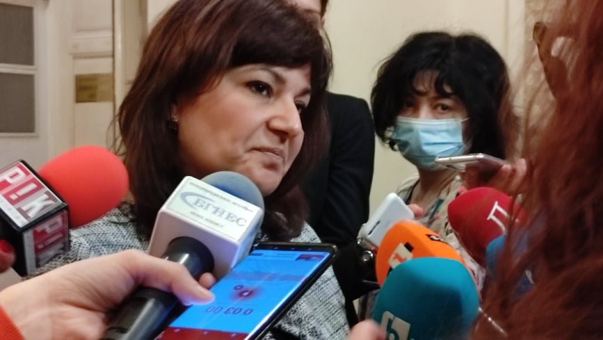 Здравният министър д-р Асена Сербезова свиква експертен съвет в понеделник,
