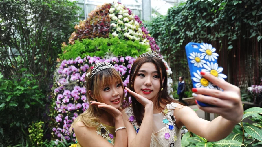 Китай даде 10 дни на инфлуенсърите да си платят данъците