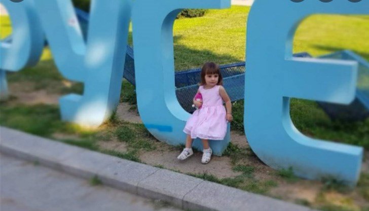 Жена опита да задигне кутия с дарения за малката Бела от Русе