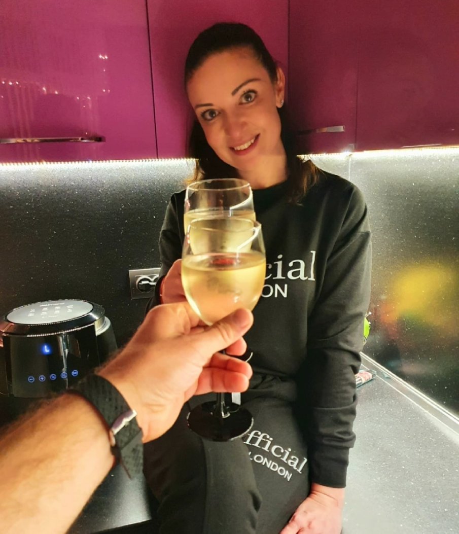 Вихра Петрова с нов мъж