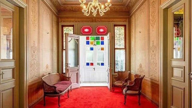 Павилион на два века се продава за 7,2 млн. долара в Истанбул (СНИМКИ)