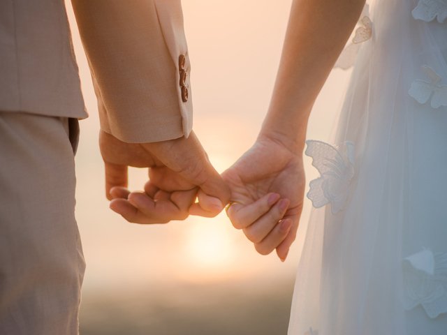 „Тайната на щастливия брак си остава тайна.“ – Хени Янгман.
