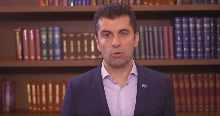 Кирил Петков и вицепремиери на блиц контрол в парламента