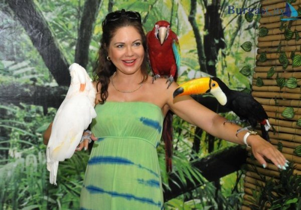 Весела Нейнски честити внучката на Освалдо Риос