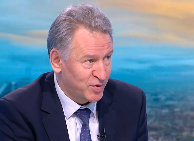 Кацаров се гъне за скандала с тестовете, изкара се жертва: Искат да уронят престижа и името ми