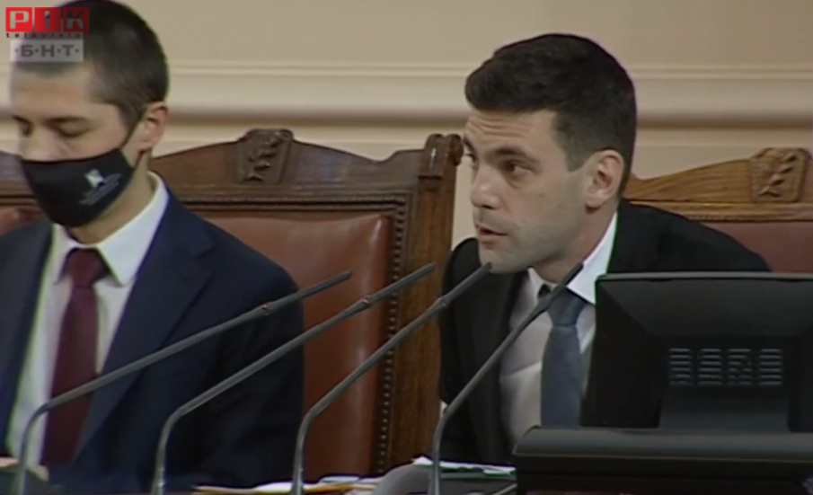 Народното събрание се отказа от дебат за зеления сертификат