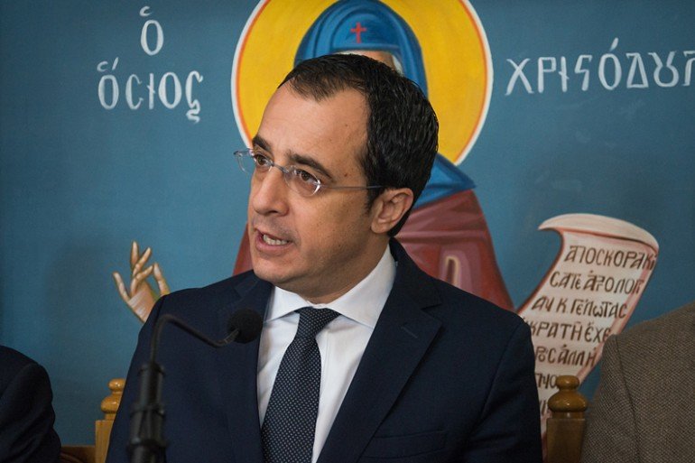 Външният министър на Кипър подаде оставка, цели се в по-висок пост