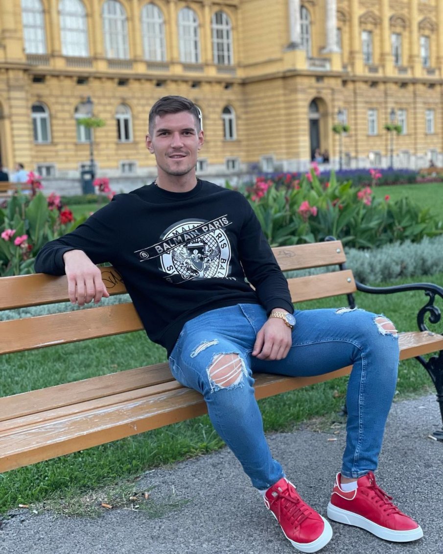 Вратар от Лудогорец взе пачките от САЩ и вдигна сватба за чудо и приказ (СНИМКА)