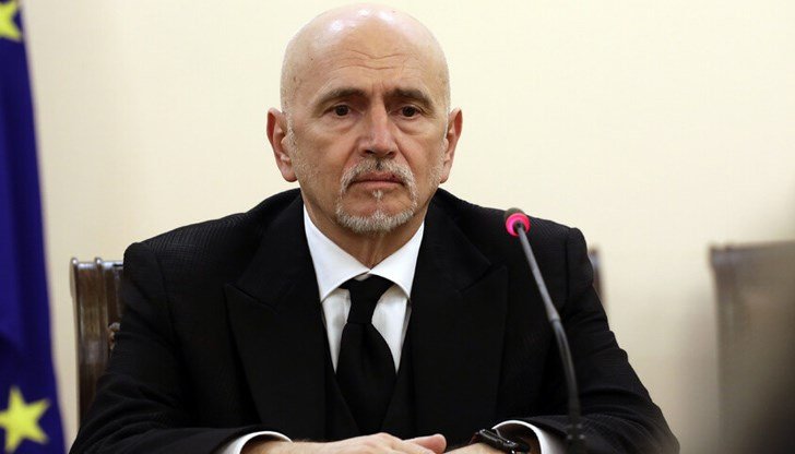 Транспортният министър Николай Събев е най-ексцентричният в кабинета на Кирил