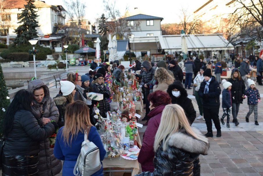 Близо 15 000 лв. ще бъдат разпределени между децата в