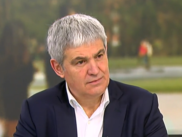 Синдиканият бос Пламен Димитров: Политиците разрушиха пенсионния модел, за да се харесат предизборно. Покупателната ни способност е с 30% по-ниска от тази в Румъния