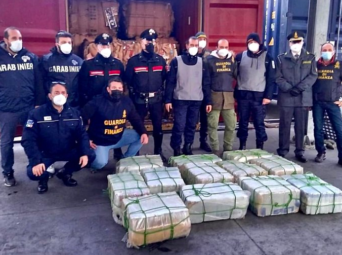 Италианската полиция откри високо качество кокаин за милиони евро