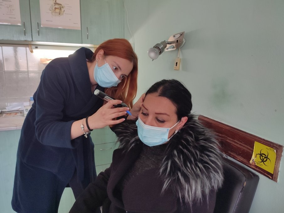 След 40 години тишина, Сийка от Царево чу за първи път мамо от трите си деца