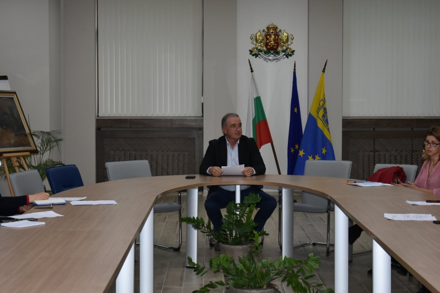 Епиизоотичната комисия на община Асеновград се свика на спешно заседание.Предприемат