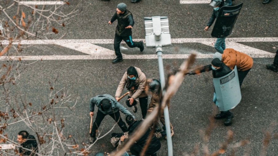 225 души станаха жертвите на размириците в Казахстан