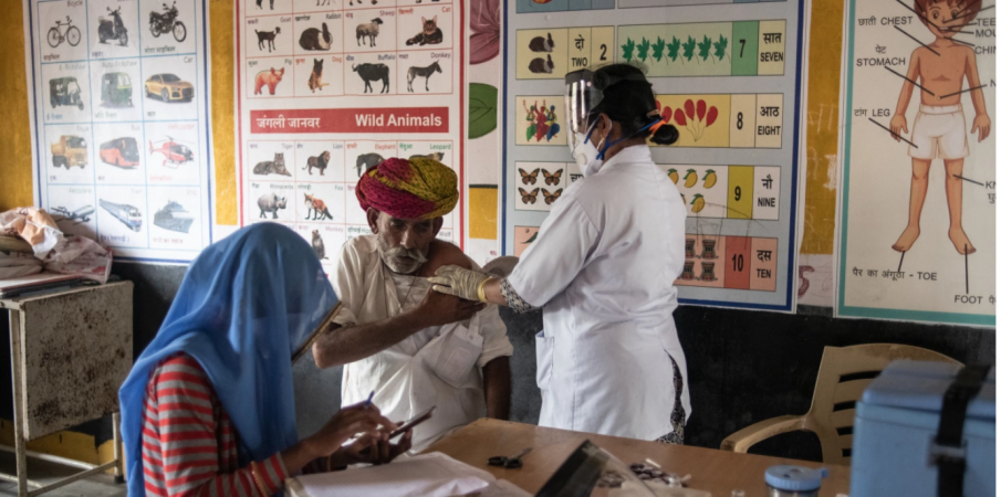 В Индия достигнаха 2 милиарда ваксинирани срещу COVID-19