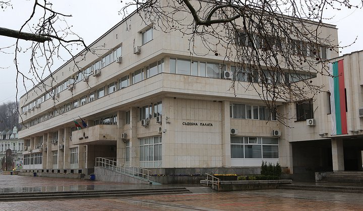 Съдът в Ловеч спира работа за седмица заради заболели от коронавирус