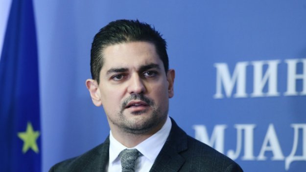 ОТ ПОСЛЕДНИТЕ МИНУТИ: Спортният министър бесен на бившите футболни национали в Тотото