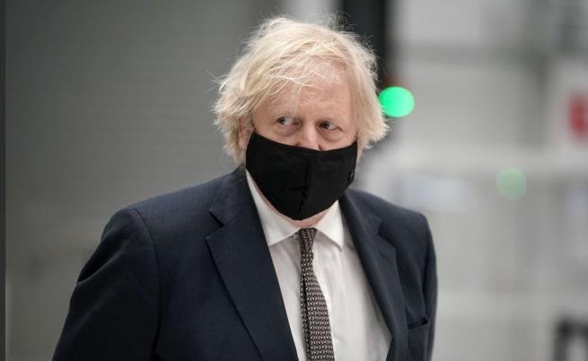 Борис Джонсън пак се издъни, замесен е в евакуация на животни от Афганистан