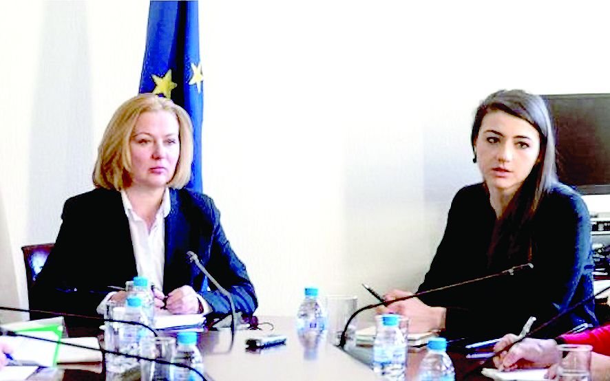 ГОРЕЩИ РАЗКРИТИЯ: Лобистки адвокатски кръгове ползват стажантките Надежда Йорданова и Лена Бориславова за чегъртане на съдебната власт