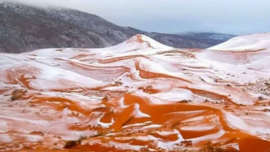 Снимка: Защо вали сняг над пустинята Сахара