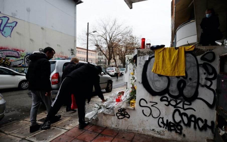 Арести за 8 души след бой до смърт на 19-годишен фен на Арис