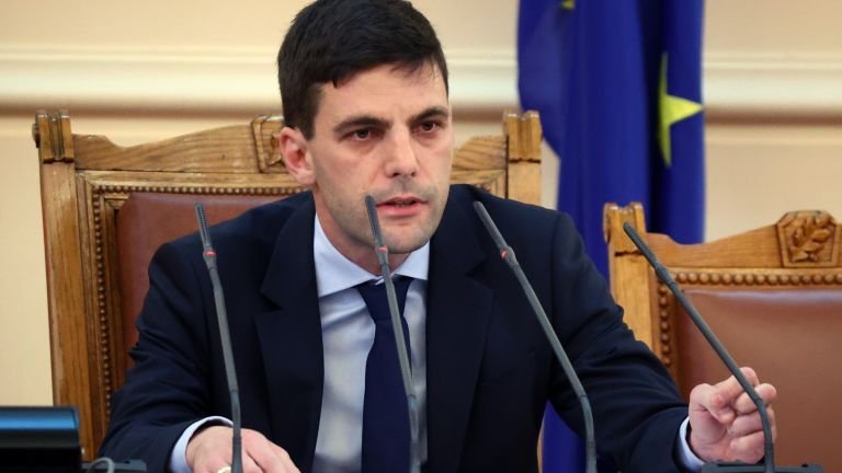 Стефан Янев разреши прелитане на самолет от ВВС на Австралия