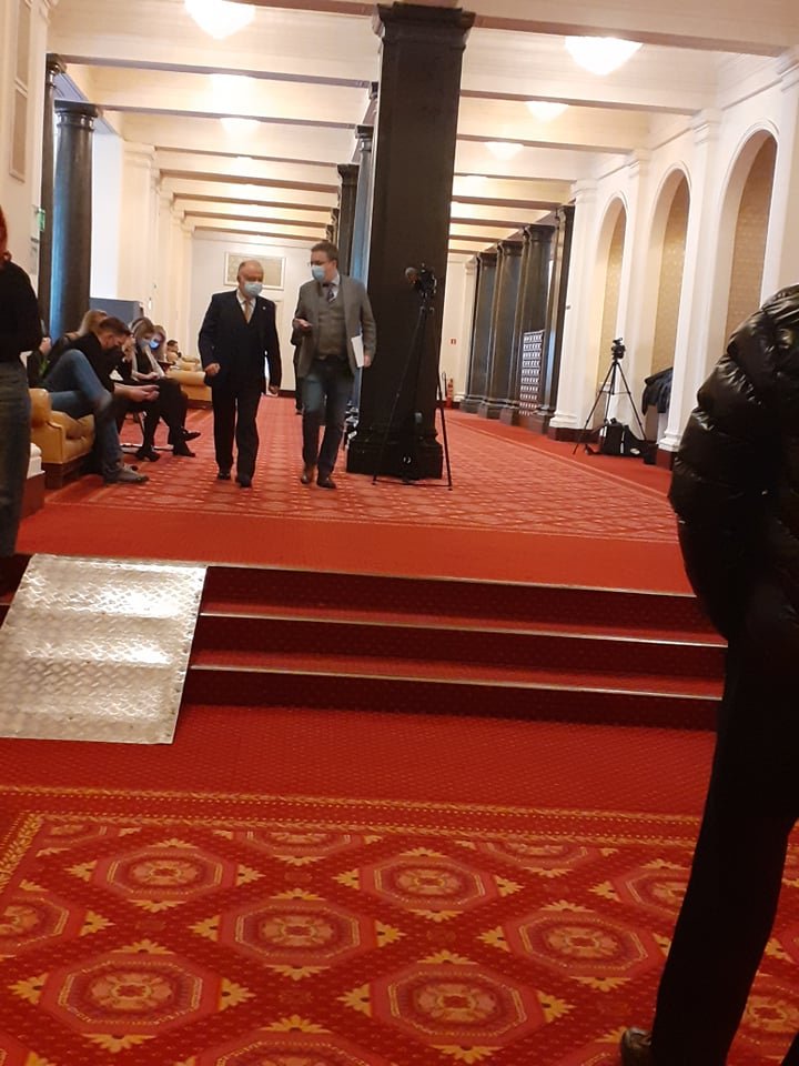 32% от българските депутати са приятели на Русия, двойно по-малко – на Украйна