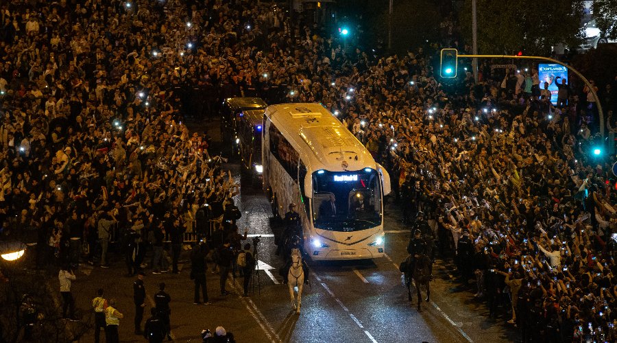 Потрошиха автобуса на Реал преди да изхвърчи от турнира за Купата на краля (ВИДЕО)