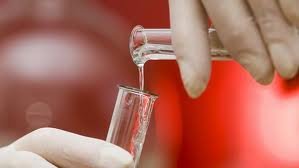 МЗ с важно предупреждение: Не пийте дезинфектант с флорен диоксид срещу вируси - носи сериозен риск за здравето