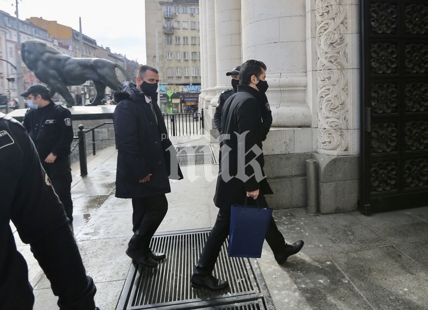 СЕНЗАЦИЯ: Списъкът на Киро започва с някой си Киро Тъпото (ВИДЕО)