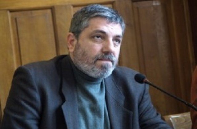 ТЪЖНА ВЕСТ: COVID-19 уби любим учител и общински съветник в Пловдив