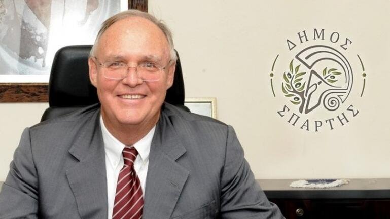 Корупционен скандал разтърси “Нова демокрация“ в Гърция - изгониха знаков кмет заради изказване