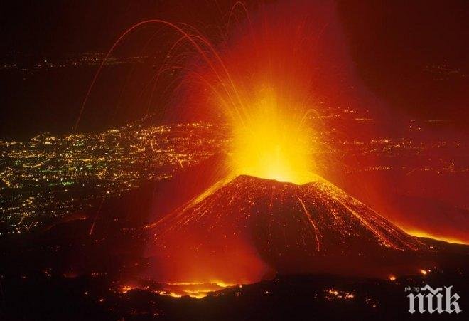 Вулканът Етна изригна отново страховито и зрелищно (ВИДЕО)