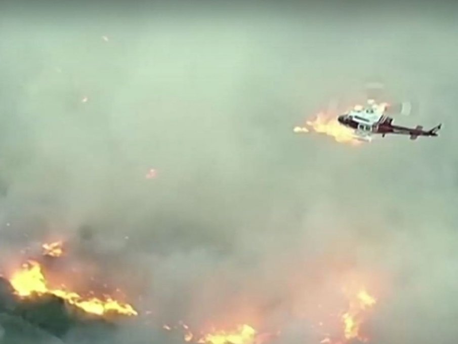 Заради голям пожар в Калифорния евакуираха хора от Лагуна бийч.Пожарът