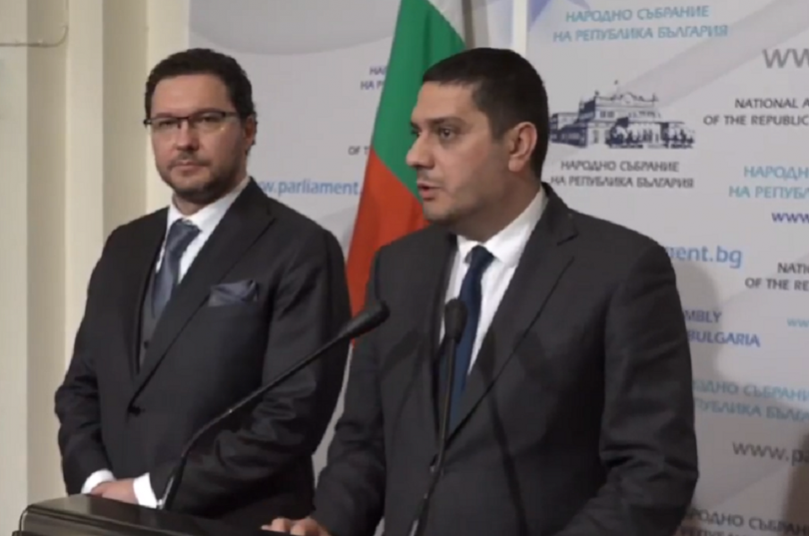 ГЕРБ отвръща на удара за нападката на Радев за F-16.