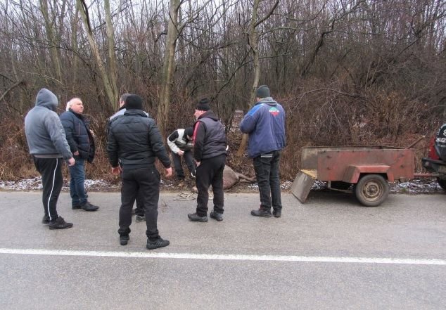 Елен се блъсна в училищен автобус тази сутрин в Русенско.