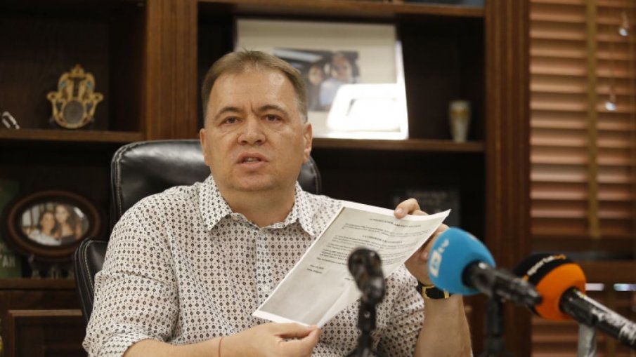 Футболен агент осъди кандидат за президент на БФС