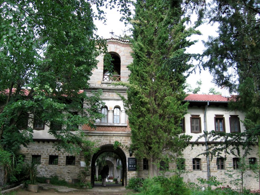 Мъглижкият манастир Николай Мирликийски става девически