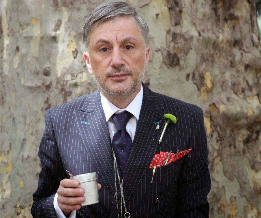 ФЕЙК: Умориха Денди, който се бори за живота си