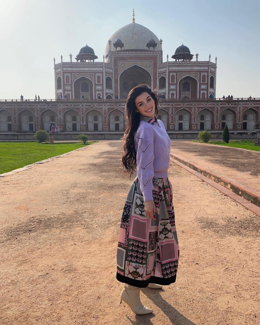 Мегз на духовно пътешествие в Индия