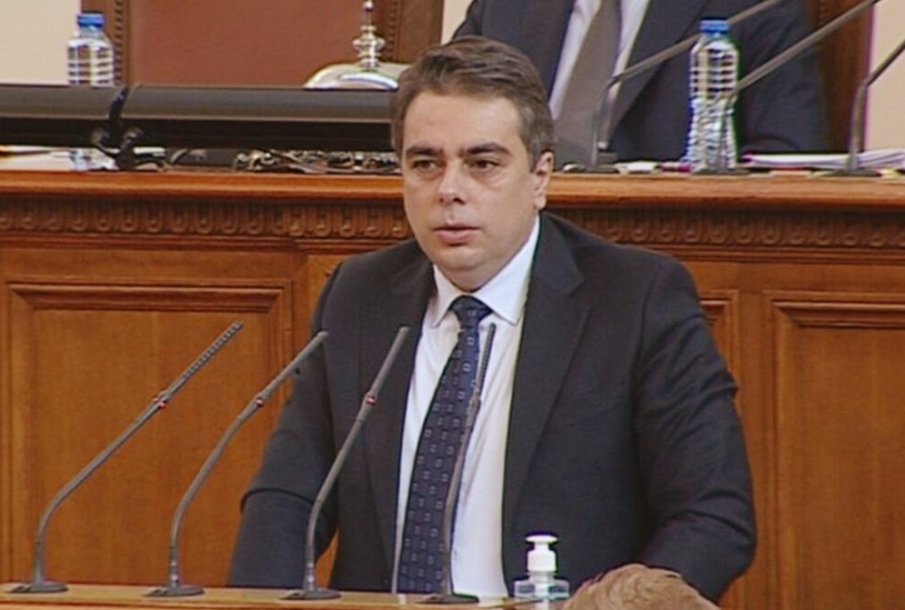 ИСКРИ В ЗАЛАТА: Депутати от ГЕРБ и Асен Василев в остър сблъсък за бюджета