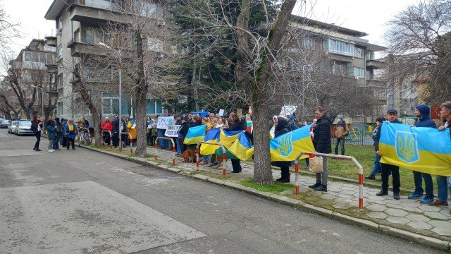 Варненци излязоха на протест заради руската агресия в Украйна