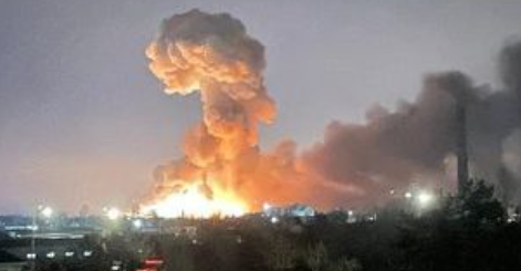 Експлозия отекна в Киев, слухове за ракетен удар по сграда на Министерството на отбраната (СНИМКИ)