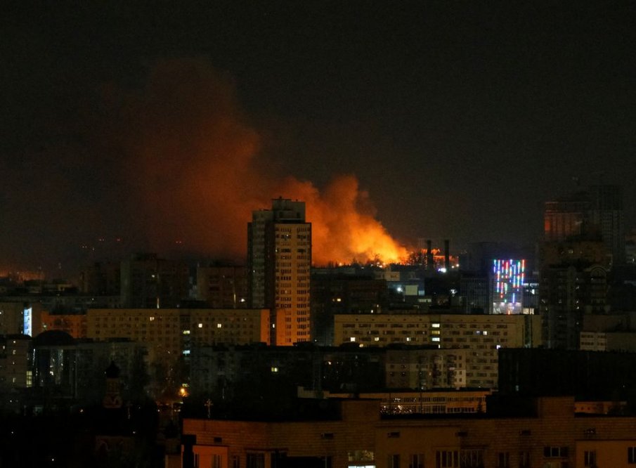 Взривове се чуват тази сутрин в украинската столица и във