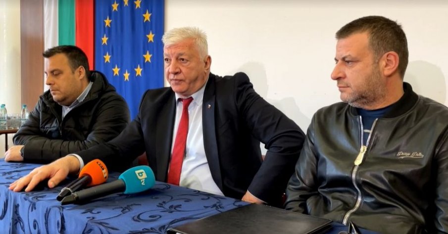 Голяма новина за българския футбол: ГЕРБ и община Пловдив завършват стадионите на Ботев и Локо